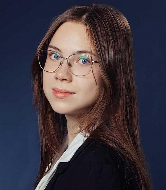 МОСКОВСКАЯ ШКОЛЬНИЦА СДАЛА ЕГЭ НА МАКСИМАЛЬНЫЕ 400 БАЛЛОВ