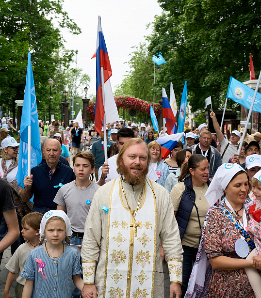 ШЕСТВИЕ И МОЛЕБЕН О БЛАГОПОЛУЧИИ РОССИЙСКИХ СЕМЕЙ ПРОЙДУТ В МОСКВЕ